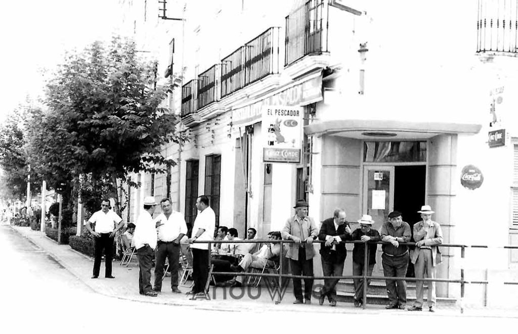 Foto antigua de Andújar, calle corredera Capuchinos