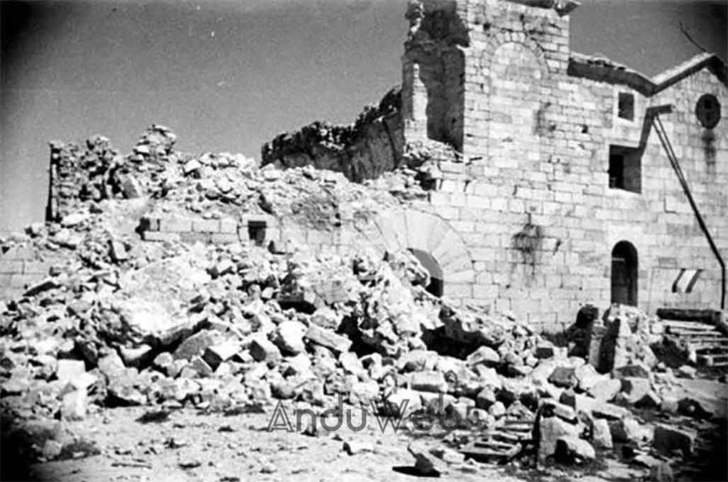 Santuario Virgen de la Cabeza en ruinas